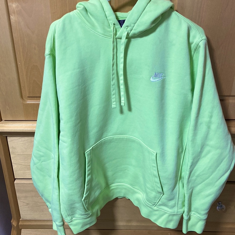 Women’s Nike sweatshirt - size L